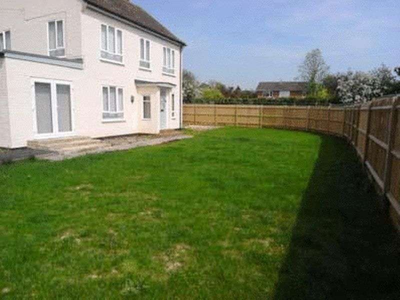 3 bedroom detached house to rent, Appletrees, Old Mill Lane, Angmering