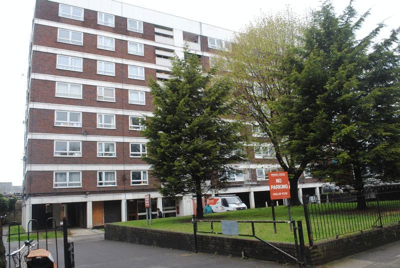 1 bedroom flat for sale, Verulam House, Hammersmith Grove, London, W6 0NW
