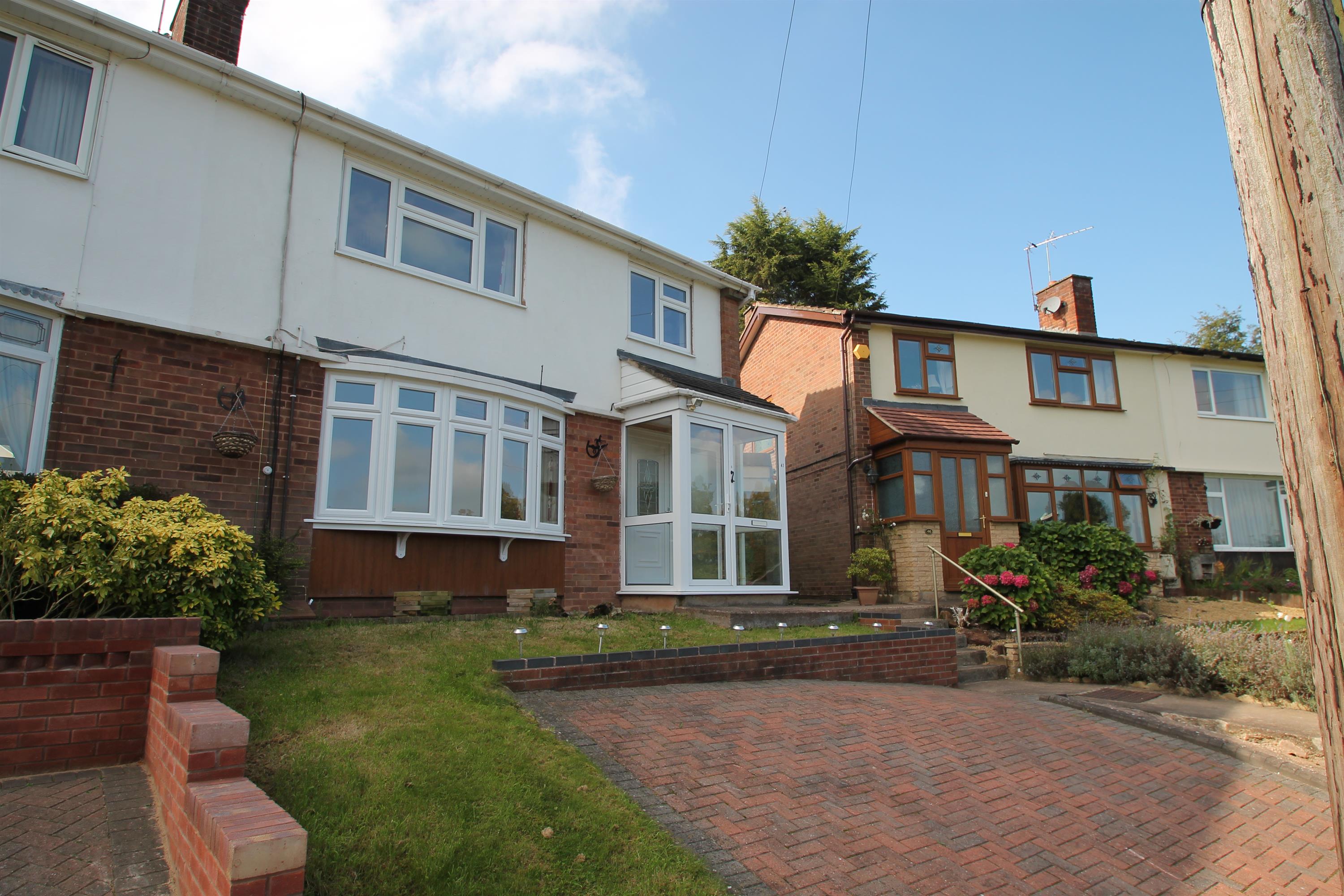 3 bedroom semidetached house to rent, The Park, Hewell Grange