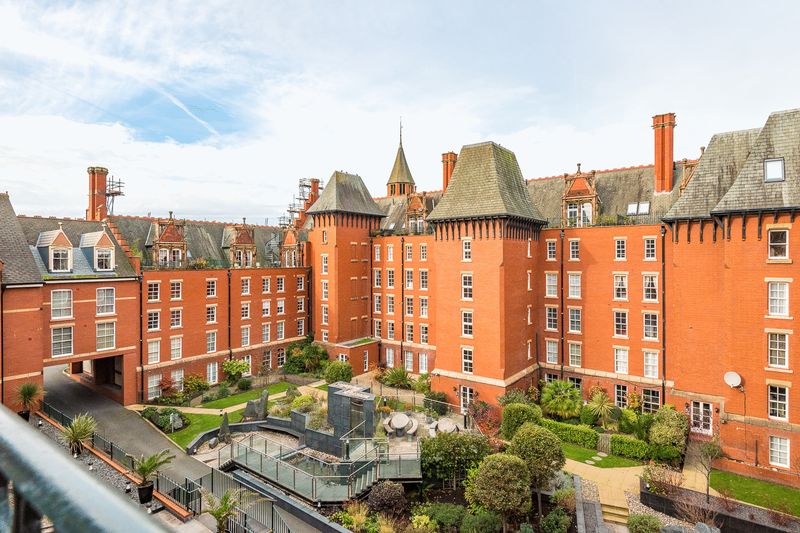 2 bedroom flat for sale, Marine Gate Mansions, Promenade, Southport PR